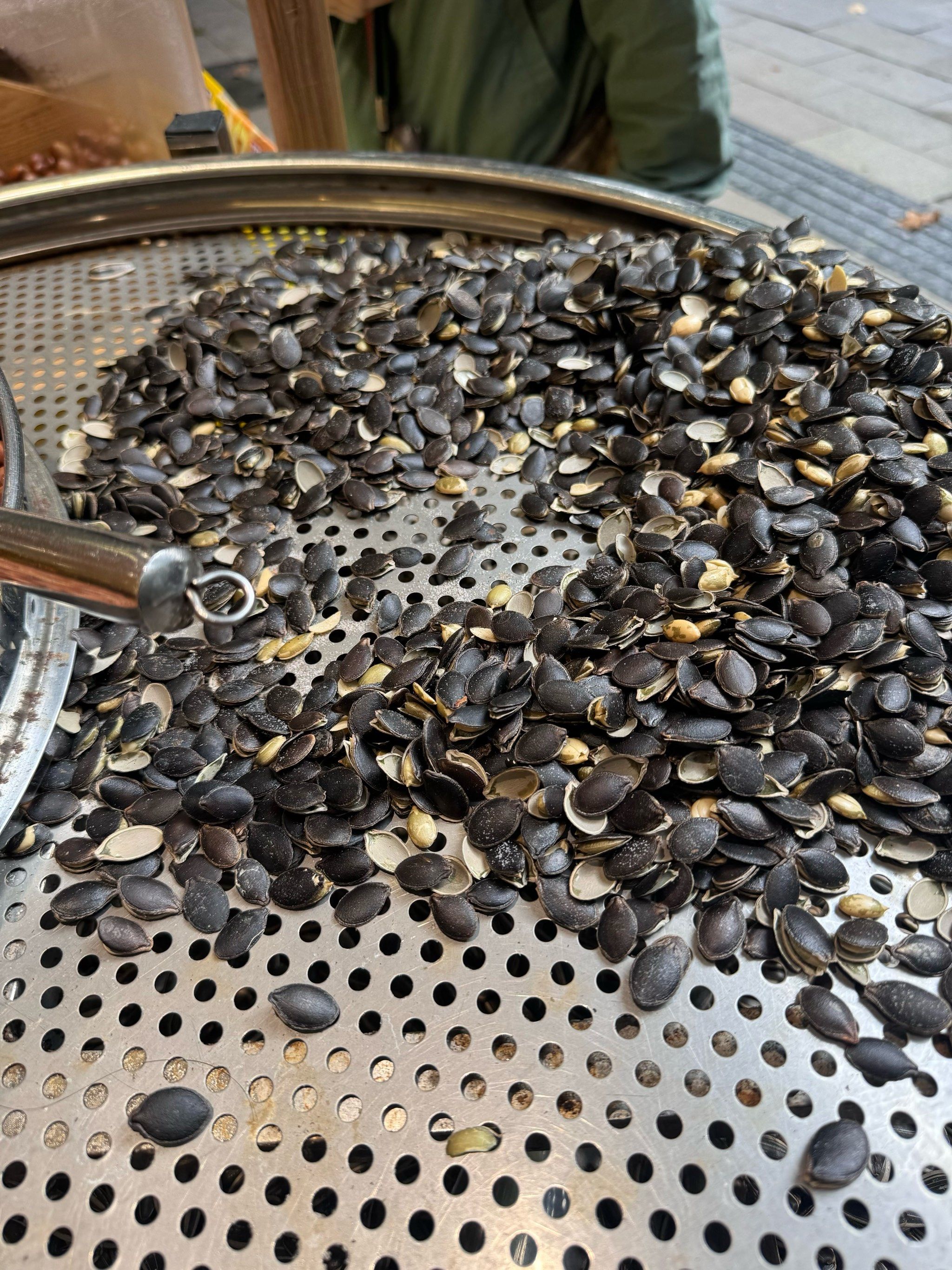 爱游戏网址-柩粒(雨落灵柩的风水知识)