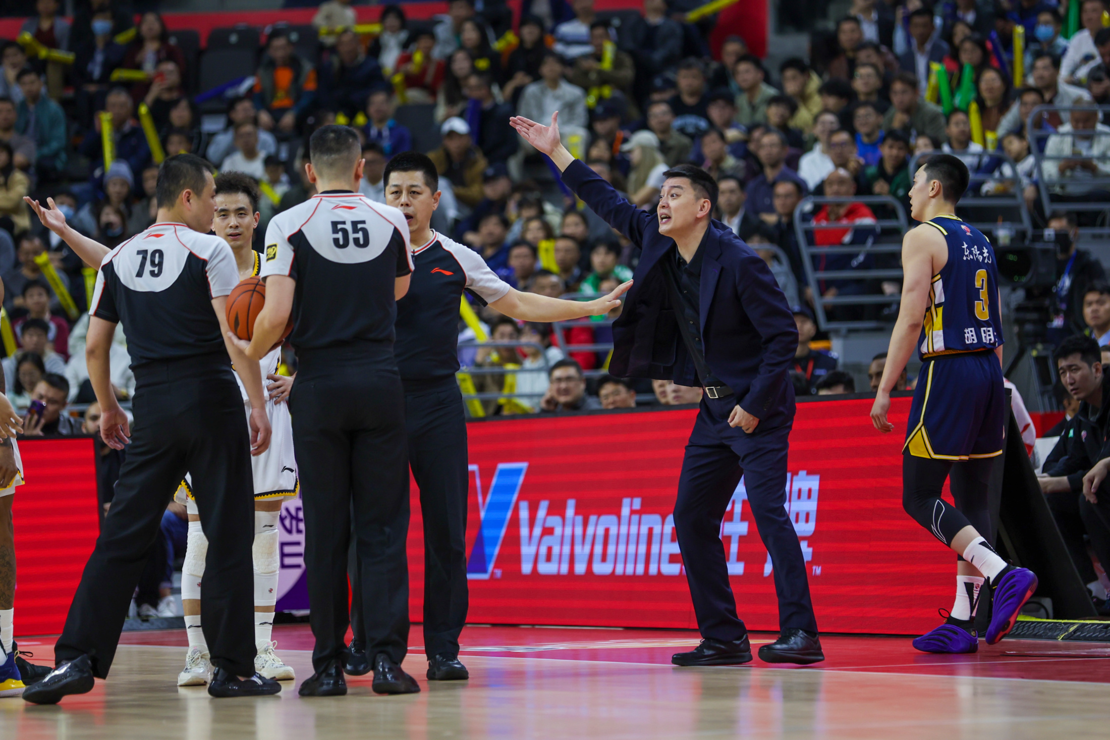 爱游戏网址-底特律活塞扳平良机备战CBA常规赛关键时刻辽宁本钢调整名单以备CBA常规赛，这操作让人直呼：山东泰山围绕葡超防线松动 